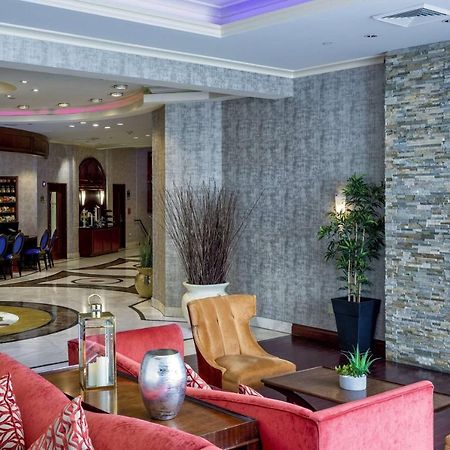 ווסטבורי Viana Hotel And Spa, Trademark Collection By Wyndham מראה חיצוני תמונה
