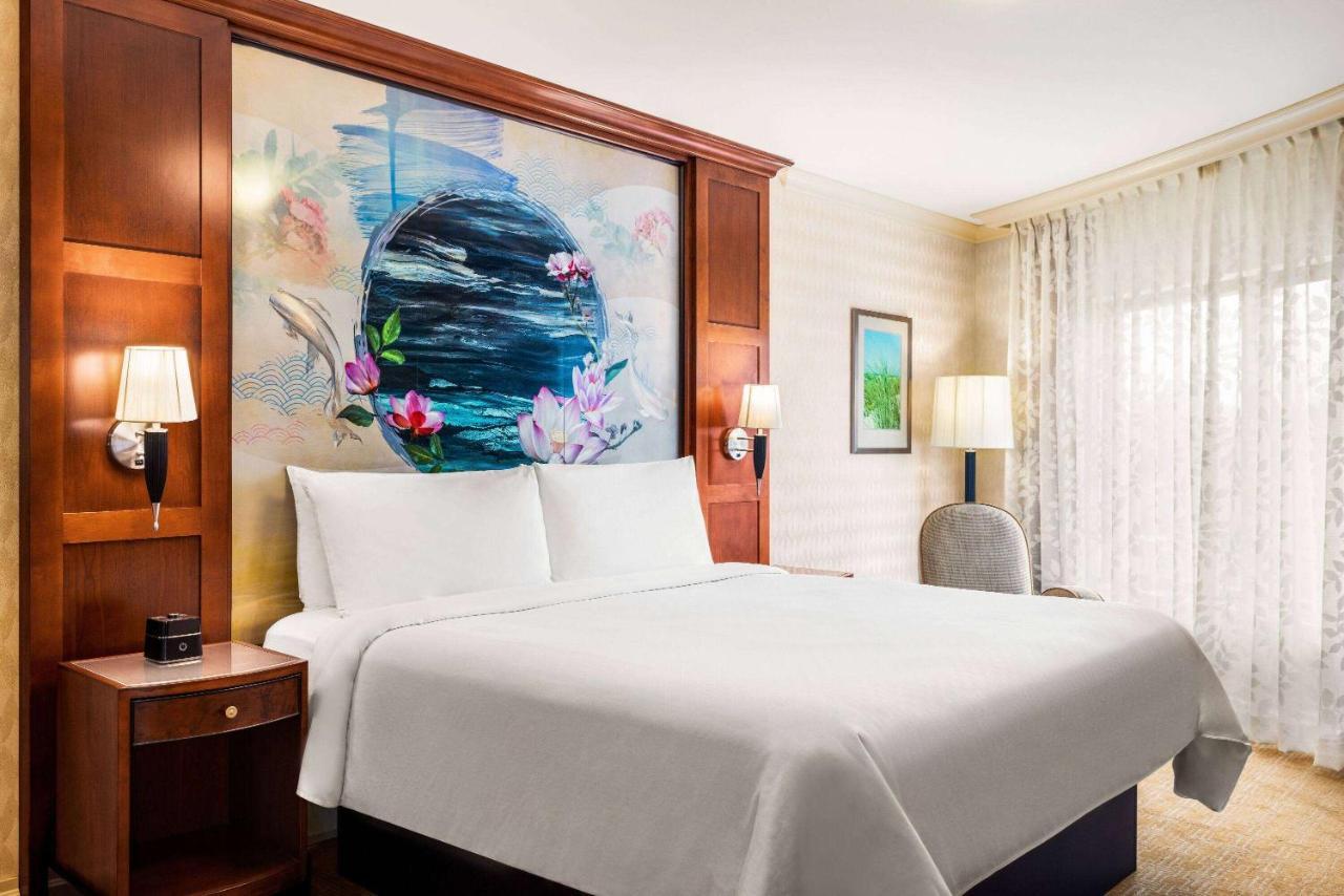 ווסטבורי Viana Hotel And Spa, Trademark Collection By Wyndham מראה חיצוני תמונה