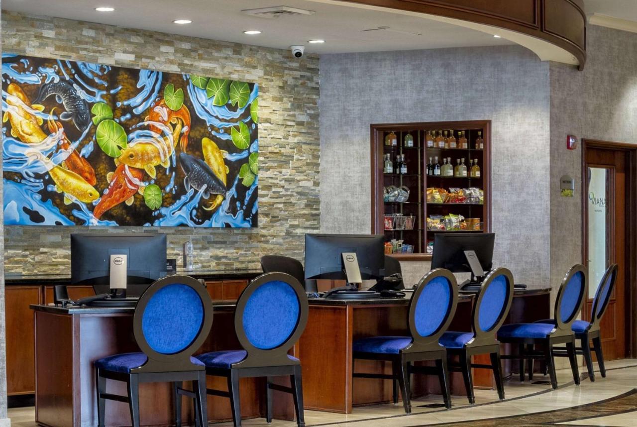 ווסטבורי Viana Hotel And Spa, Trademark Collection By Wyndham מראה חיצוני תמונה