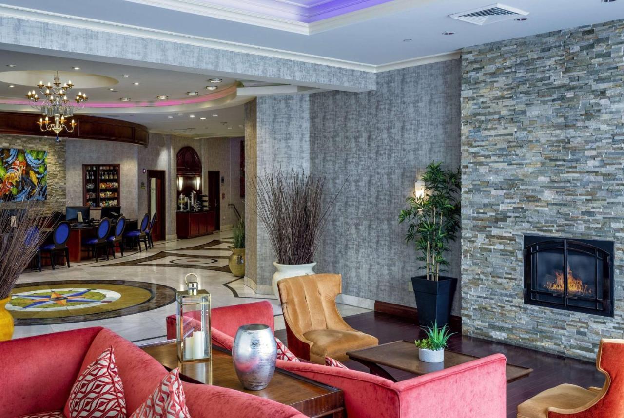 ווסטבורי Viana Hotel And Spa, Trademark Collection By Wyndham מראה חיצוני תמונה
