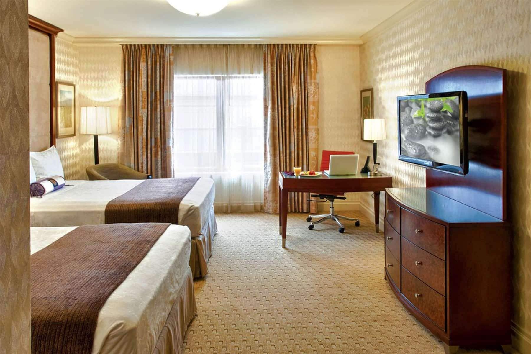 ווסטבורי Viana Hotel And Spa, Trademark Collection By Wyndham מראה חיצוני תמונה