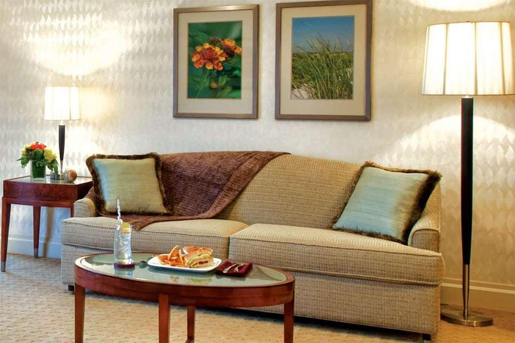 ווסטבורי Viana Hotel And Spa, Trademark Collection By Wyndham חדר תמונה